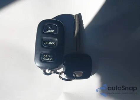 2008 Pontiac Vibe z USA, uszkodzony, nr VIN 5Y2SL65888Z414863